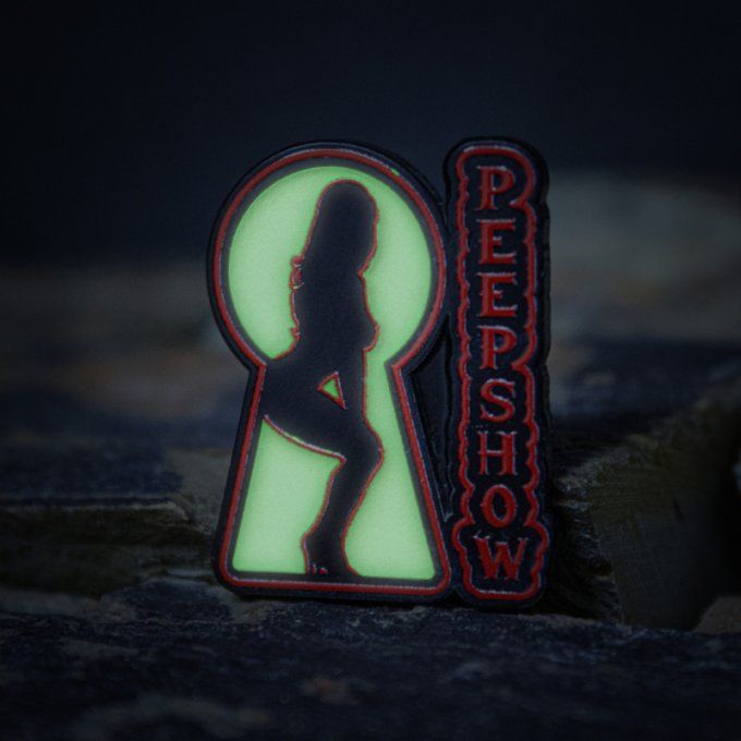 Pins peepshow