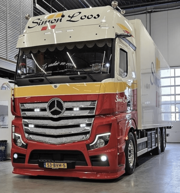 Visière en Alu FOX adaptable Actros gigaspace 